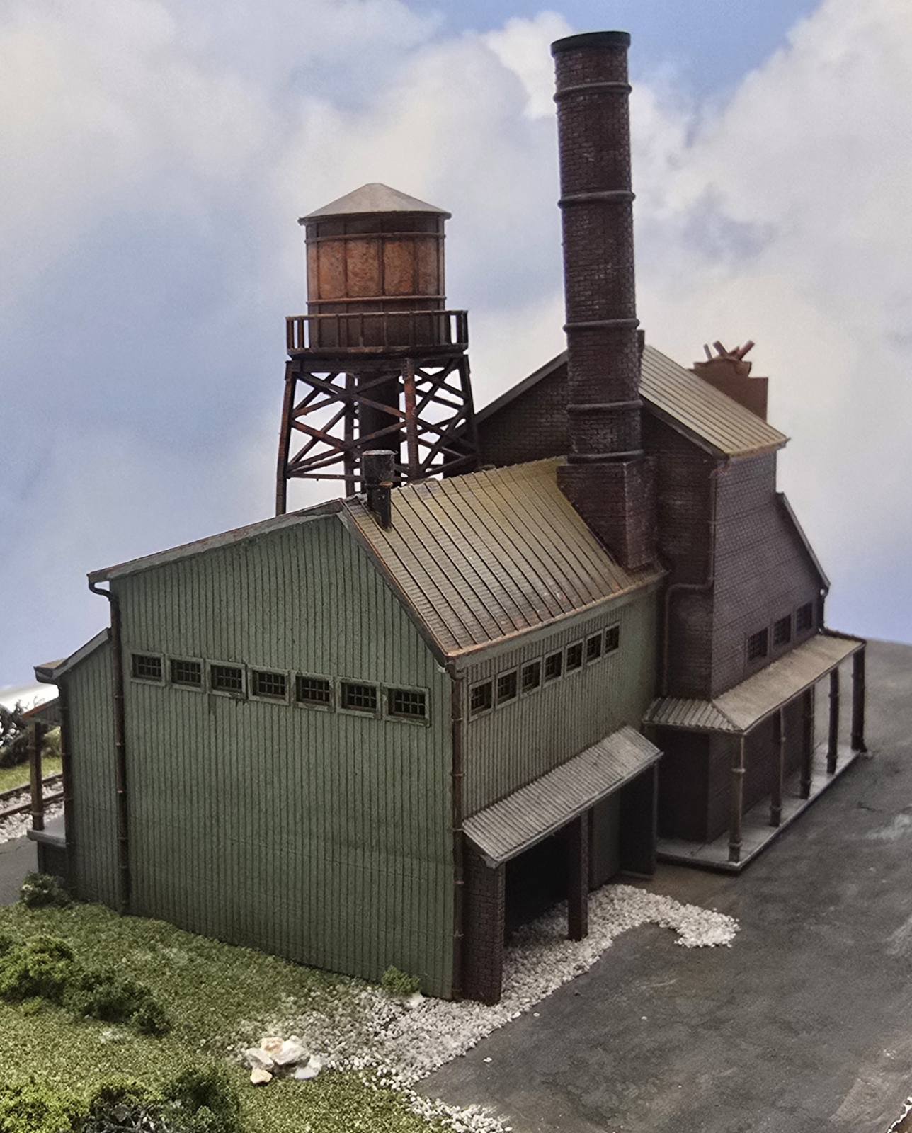 N Scale – The Rust Bucket High Detail Industrial 1:160 Building