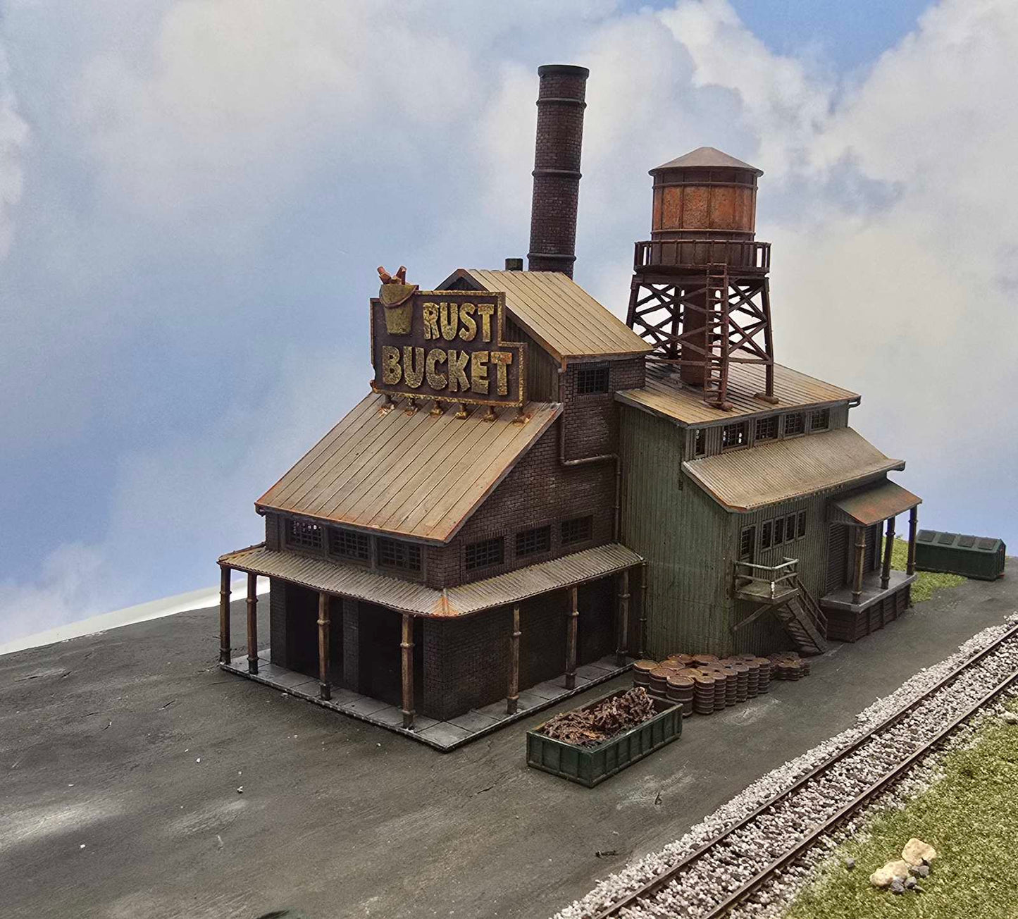 N Scale – The Rust Bucket High Detail Industrial 1:160 Building