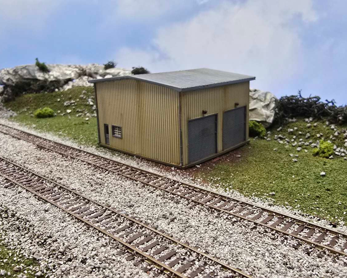 N Scale Industrial Steel Garage 1:160 Building