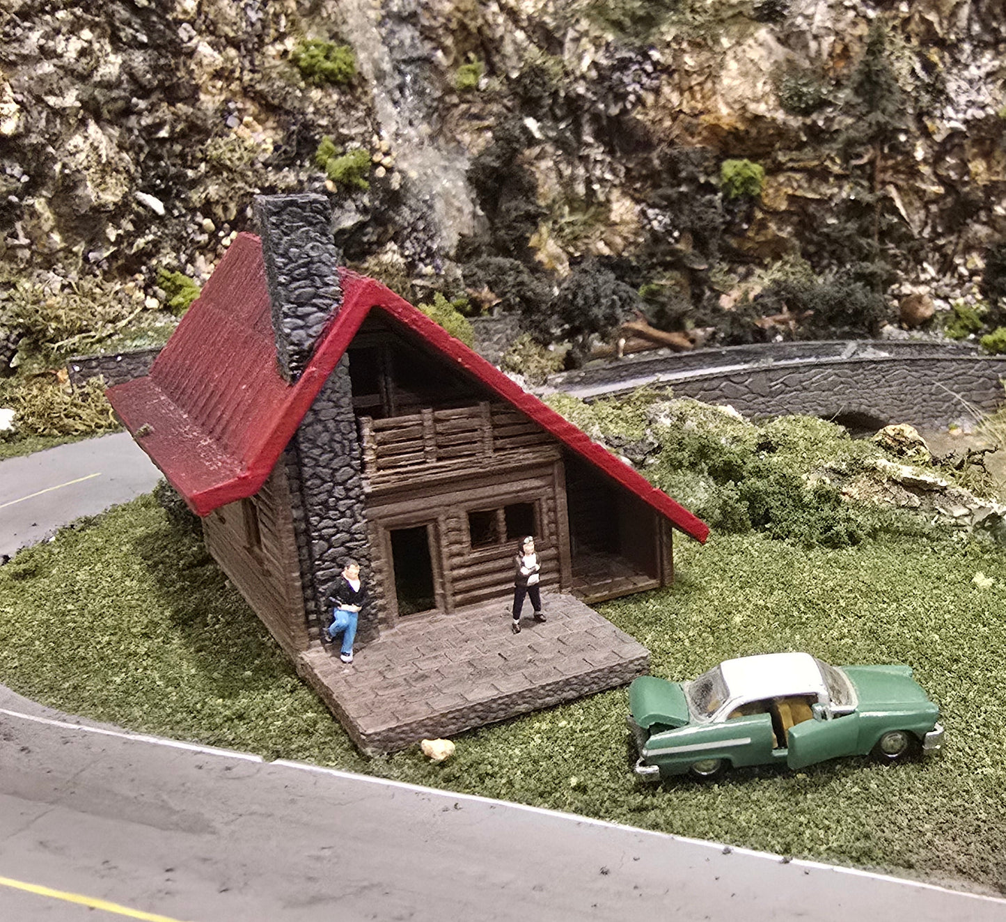 N Scale - Mountain Cabin