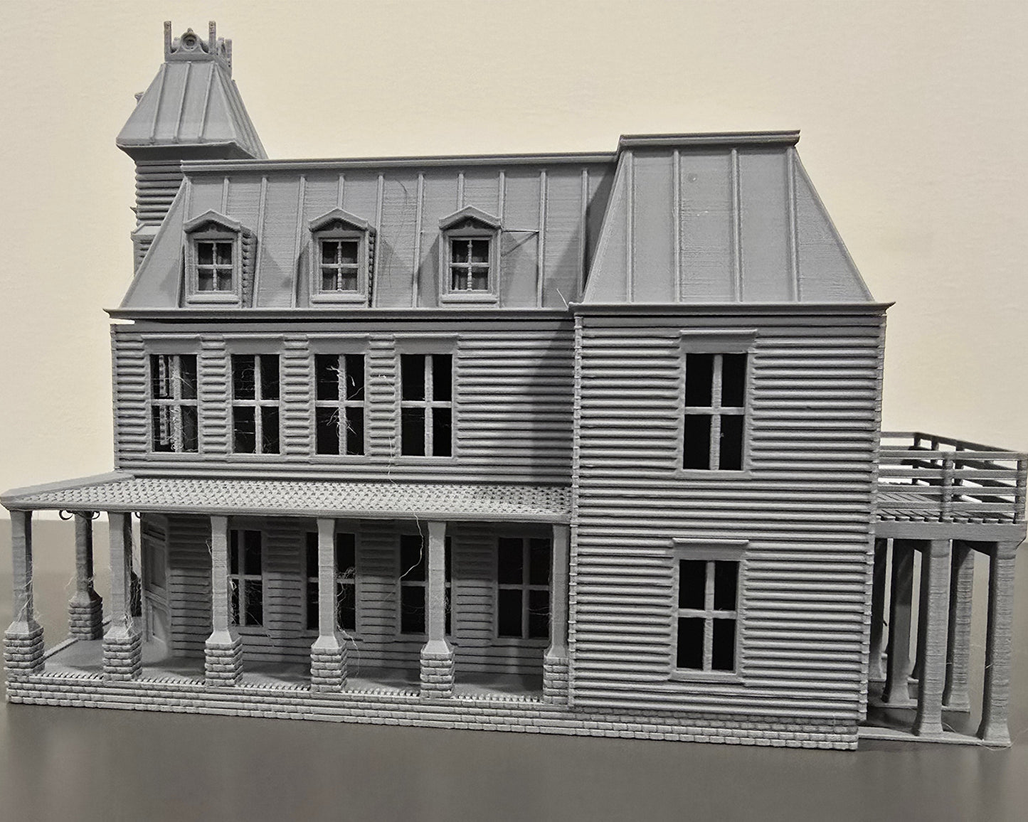 HO Scale Victorian Mansion 1:87