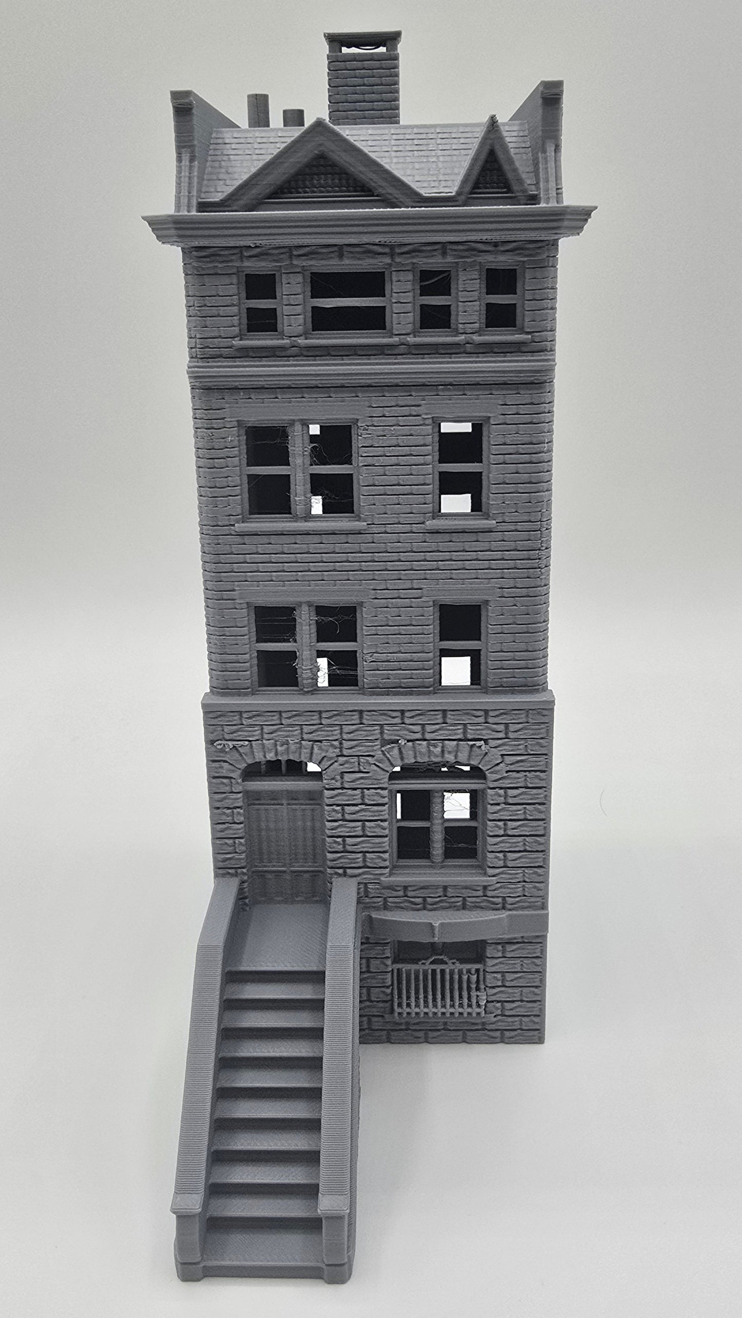 HO scale 1:87 Brick Apartment Building