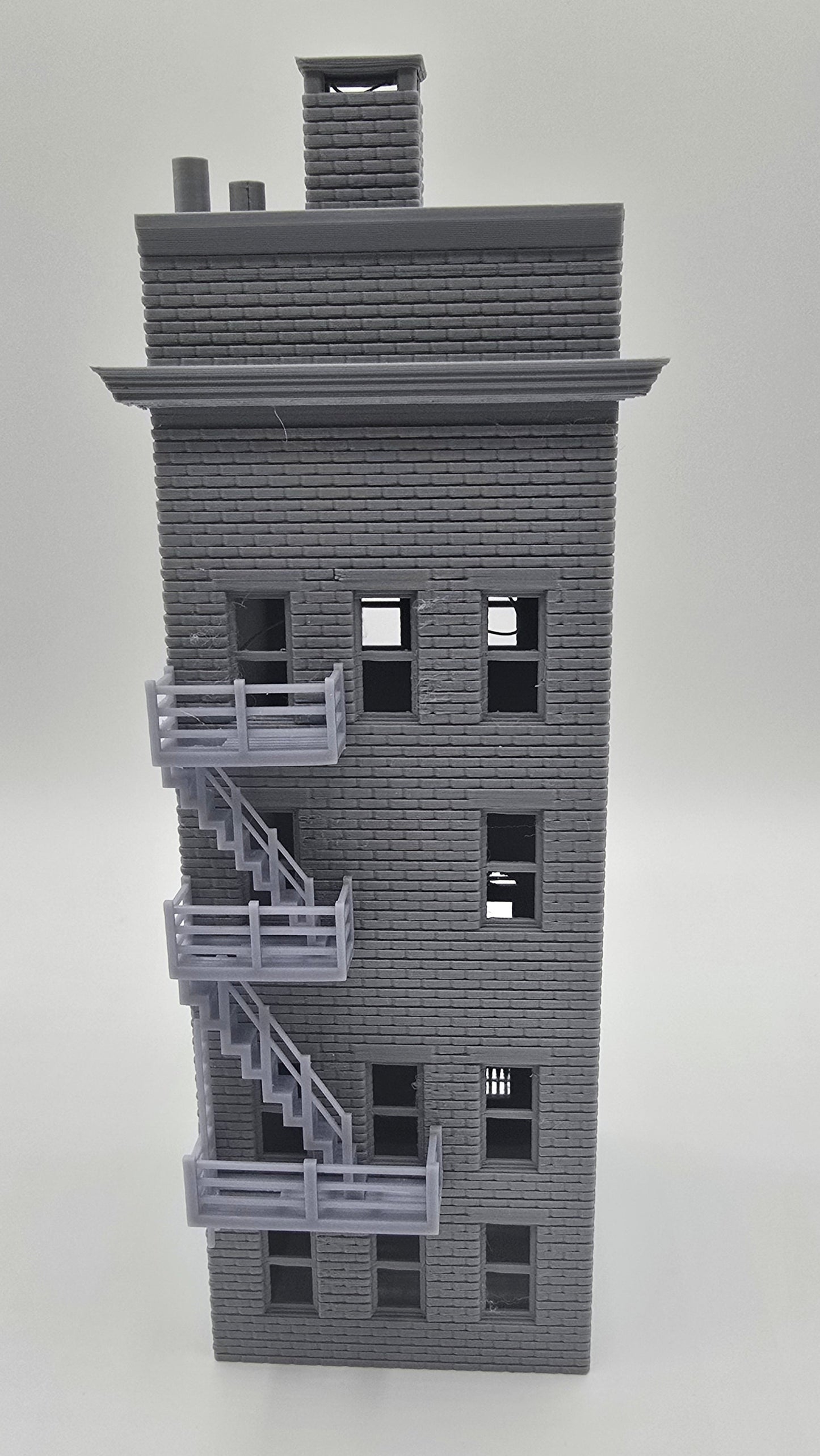 HO scale 1:87 Brick Apartment Building