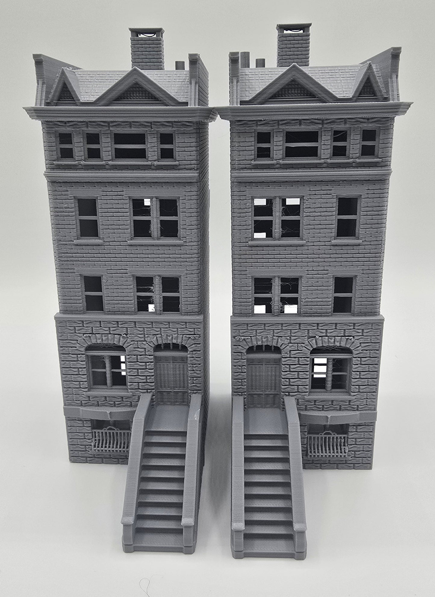 HO scale 1:87 Brick Apartment Building