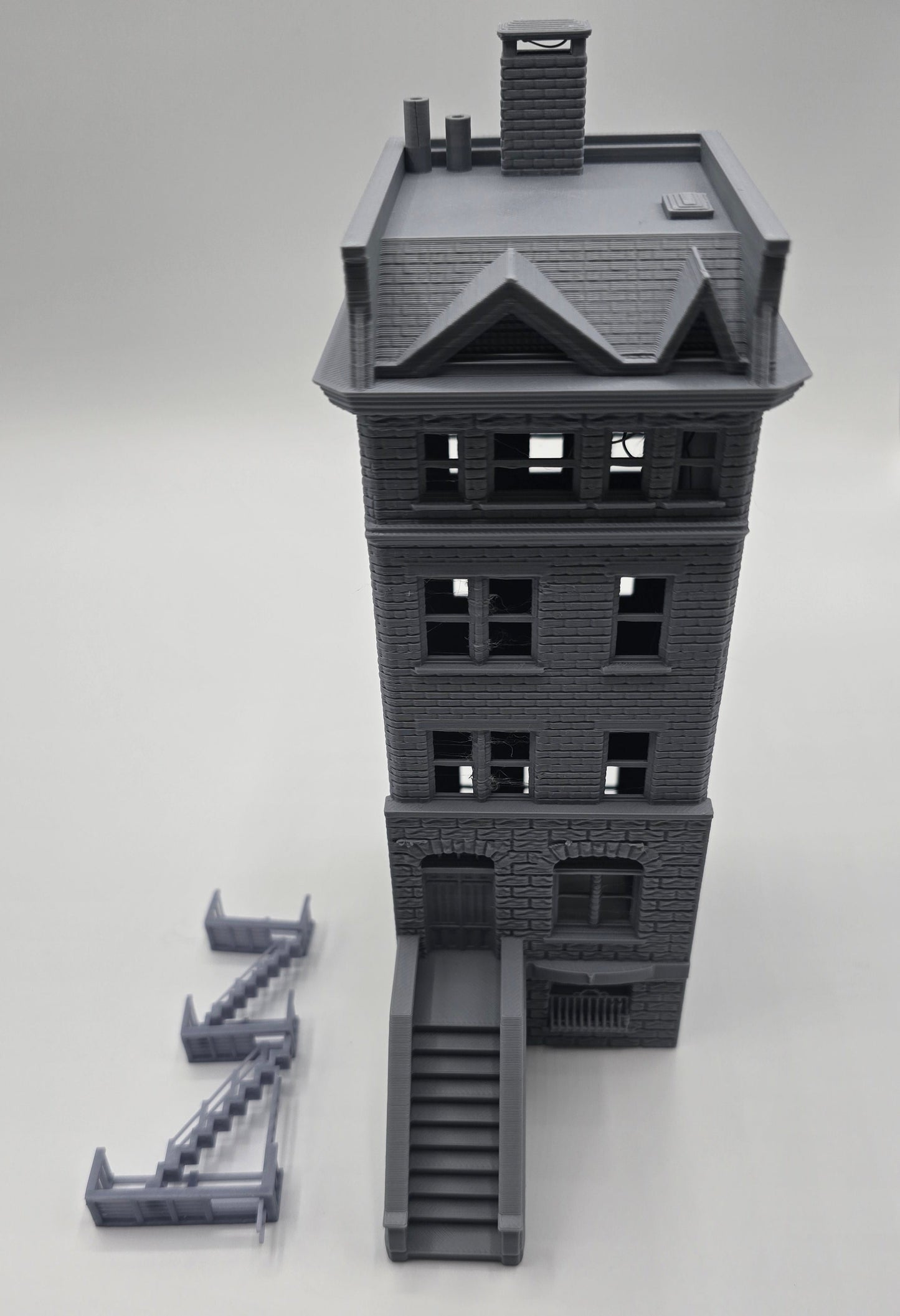 HO scale 1:87 Brick Apartment Building