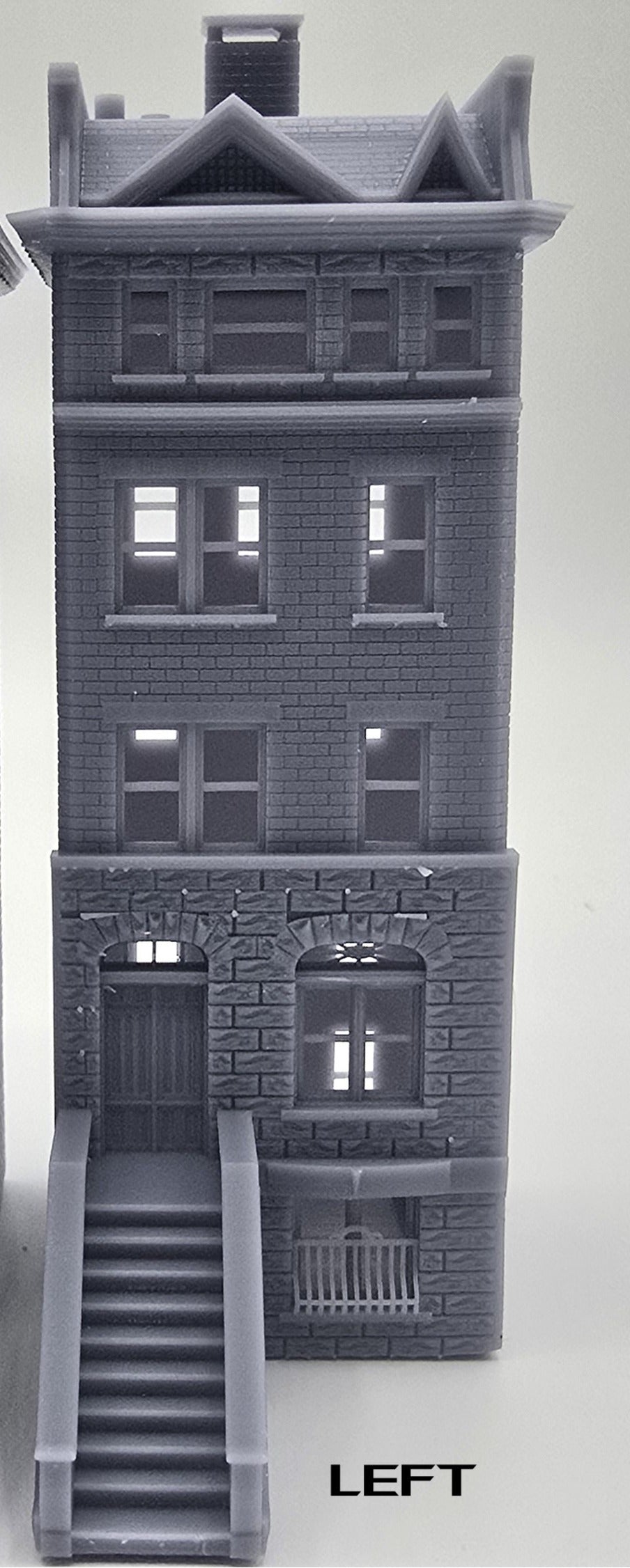 HO scale 1:87 Brick Apartment Building