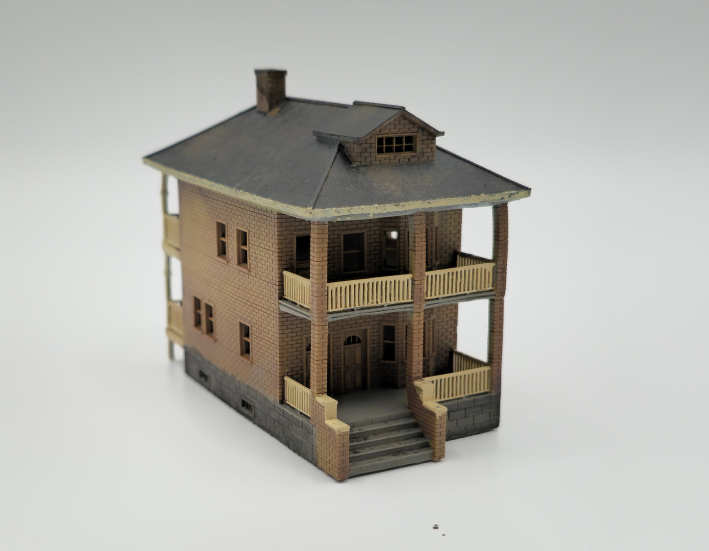 N Scale Oak Street Two-Family House – Highly Detailed Railroad Town Building