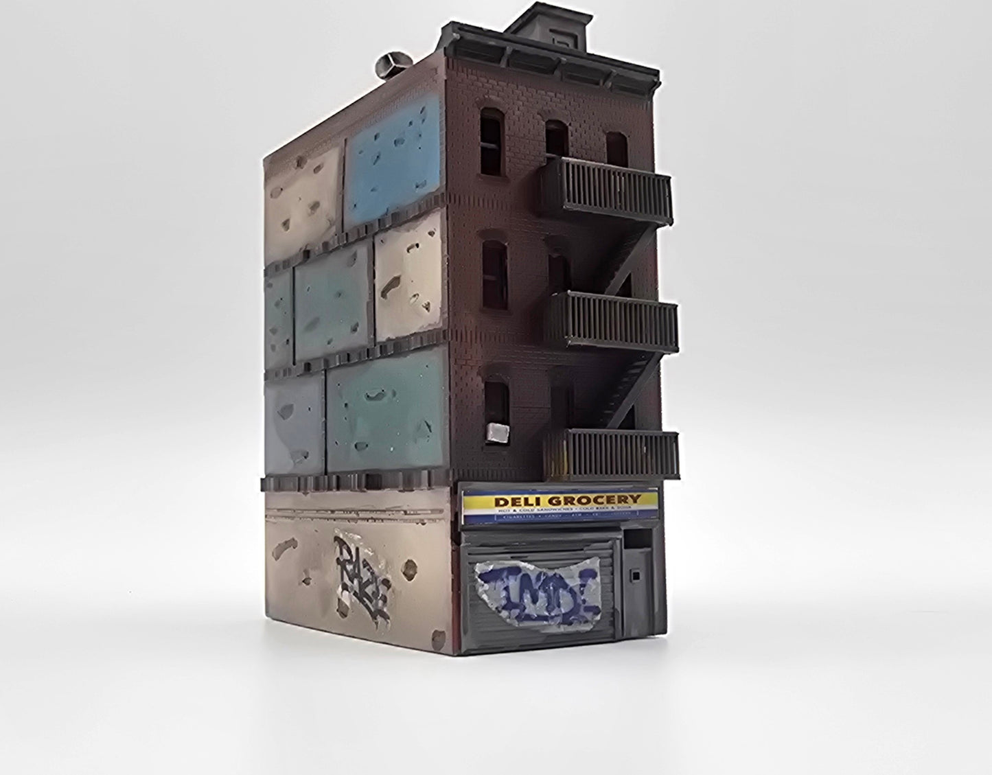 N Scale Lone Survivor Urban Building - Deli Grocery