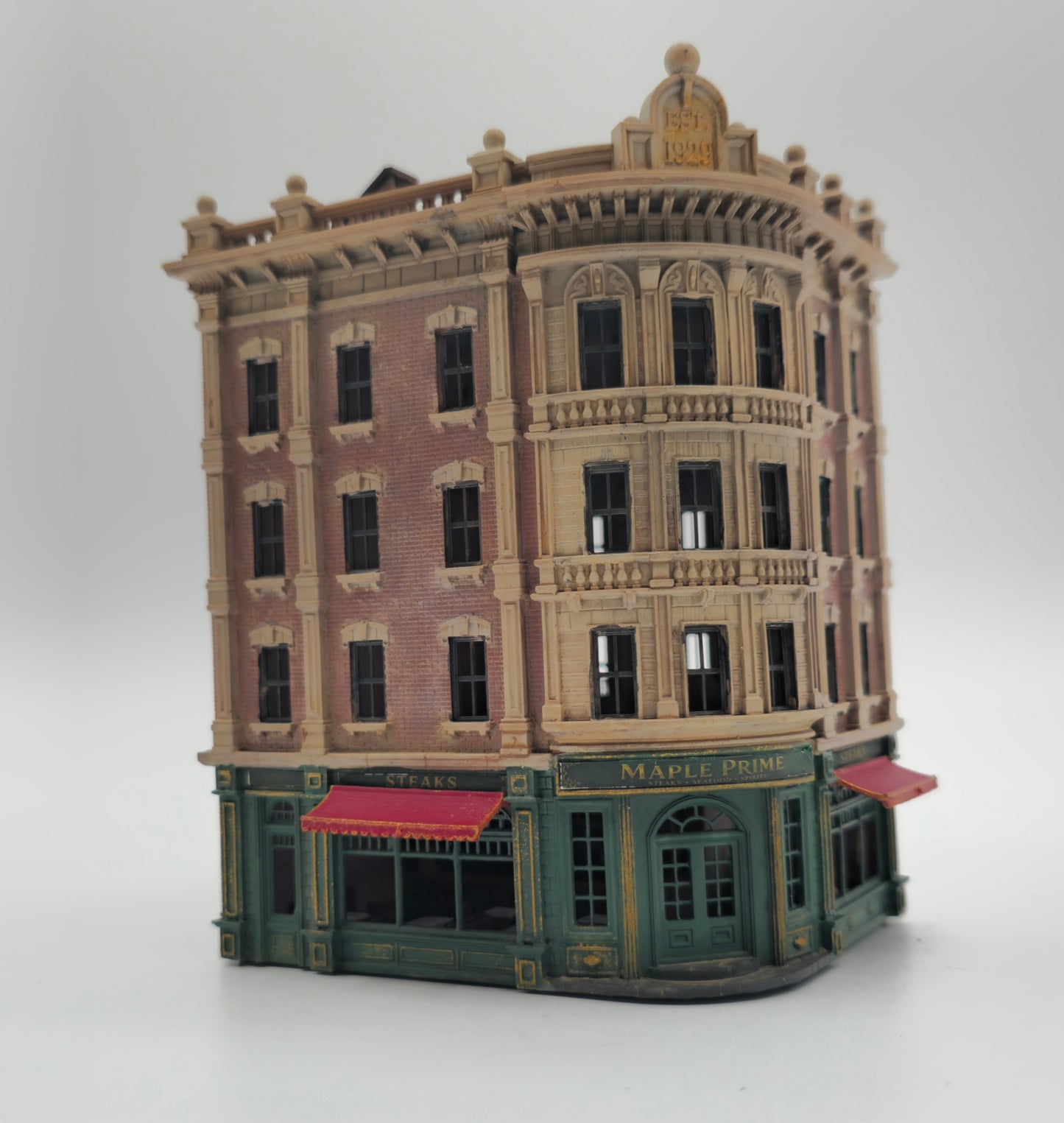 Maple Prime N Scale Downtown Restaurant Building